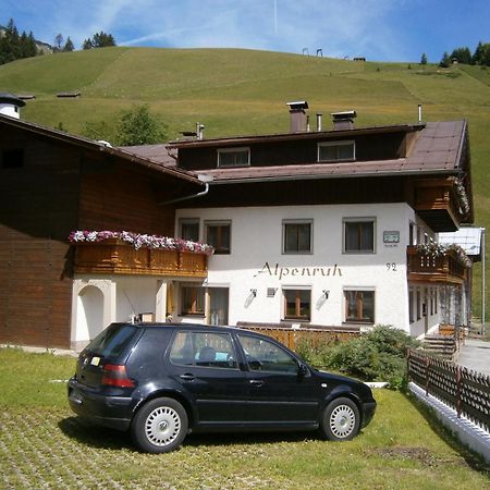 Gaestehaus Alpenruh Holzgau Exterior photo